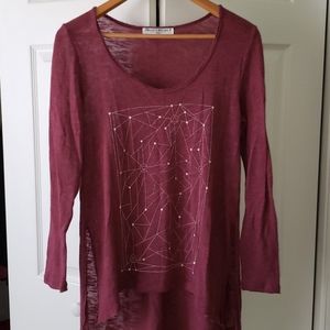 NWOT Long Geometric Blouse